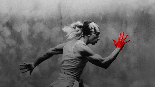 Ril&egrave;s et son Survival Tour : course folle et &eacute;nergie brute &agrave; la LDLC Arena