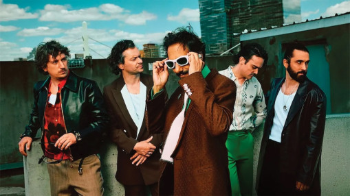 Feu! Chatterton, la sc&egrave;ne comme brasier &agrave; la LDLC Arena