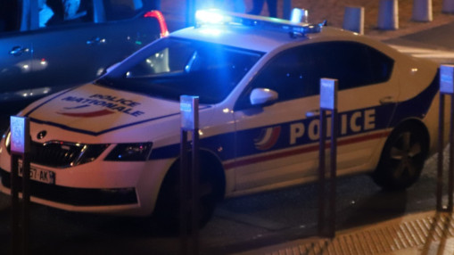 Villeurbanne : une maison cribl&eacute;e de balles en pleine nuit, une habitante bless&eacute;e