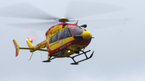 Collision entre camions au nord de Lyon : l&rsquo;A46 totalement coup&eacute;e, un h&eacute;licopt&egrave;re mobilis&eacute;