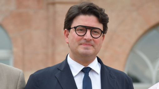 M&eacute;decin sans &ecirc;tre inscrit &agrave; l'Ordre ? Un "oubli administratif" reconnu par ce maire de la M&eacute;tropole de Lyon