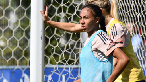 Selma Bacha (OL Lyonnes) victime d'une entorse et forfait avec l'&eacute;quipe de France