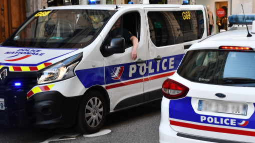 Villeurbanne : des coups de feu tir&eacute;s en plein apr&egrave;s-midi, le quartier boucl&eacute; par la police