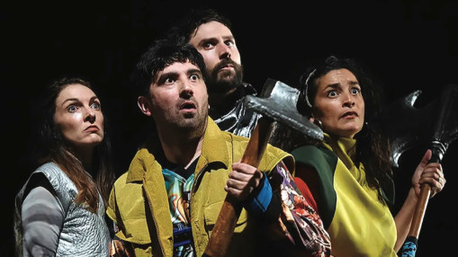 Nelvar au Th&eacute;&acirc;tre Point du Jour : Monty Pythonesque !