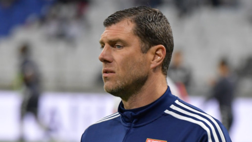 Un ancien joueur de l'OL est coinc&eacute; &agrave; Duba&iuml; : "Ce n&rsquo;est pas tr&egrave;s rassurant m&ecirc;me si ce n&rsquo;est pas l&rsquo;&eacute;tat de guerre ici"