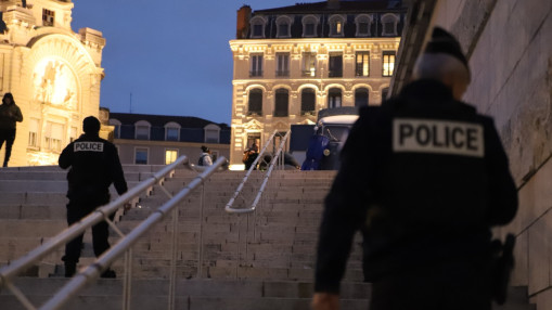 Lyon : une bagarre d&eacute;g&eacute;n&egrave;re, un homme bless&eacute; par balle en pleine rue &agrave; la Guilloti&egrave;re