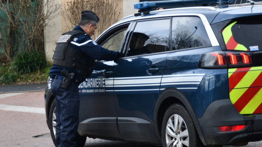 Abord&eacute;s par des hommes dans une camionnette sur le chemin du retour, deux coll&eacute;giens &eacute;chappent au pire pr&egrave;s de Lyon