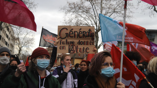 "Refusons ces politiques racistes" : des &eacute;tudiants mobilis&eacute;s &agrave; Lyon contre la hausse des frais pour les &eacute;trangers