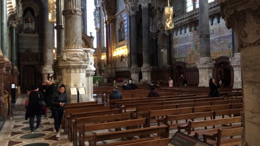 Lyon : il d&eacute;robait l&rsquo;argent des dons &agrave; Fourvi&egrave;re, son mode op&eacute;ratoire d&eacute;couvert