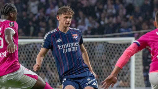 L'Olympique Lyonnais chute &agrave; Toulouse et perd sa 3e place