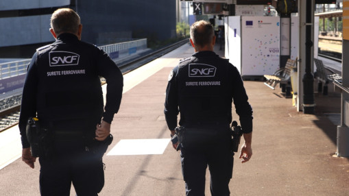 Lyon Part-Dieu : des agents de s&ucirc;ret&eacute; ferroviaire bient&ocirc;t &eacute;quip&eacute;s de Tasers dans le cadre d&rsquo;une exp&eacute;rimentation