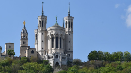 Basilique de Fourvi&egrave;re : surpris en train de voler dans les troncs, un homme &eacute;crou&eacute;