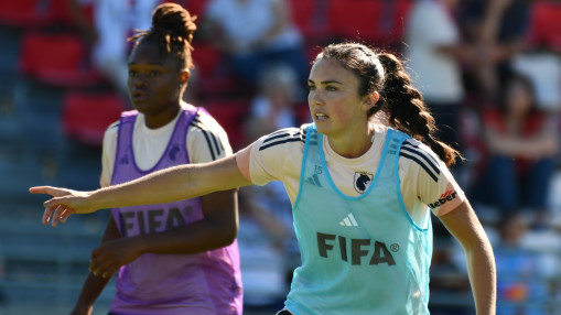 OL Lyonnes – FC Barcelone : ces deux joueuses en couple vont s’affronter en finale de Ligue des Champions ! OL Lyonnes – FC Barcelone : ces deux joueuses en couple vont s’affronter en finale de Ligue des Champions !