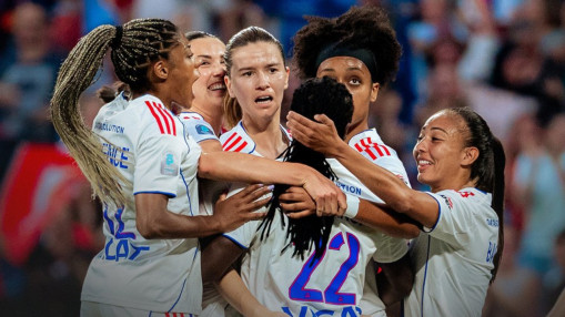Le titre de champion de France facilement glan&eacute; par OL Lyonnes face au Paris FC