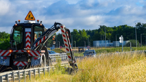Pourquoi le D&eacute;partement du Rh&ocirc;ne va faucher 3 000 km de routes dans les prochaines semaines