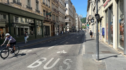 ZTL &agrave; Lyon : une association s'impatiente et veut rouvrir partiellement la Presqu&rsquo;&icirc;le aux voitures et aux bus