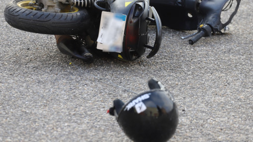 Rhône : un rassemblement auto vire au drame, deux motards en urgence absolue Rhône : un rassemblement auto vire au drame, deux motards en urgence absolue