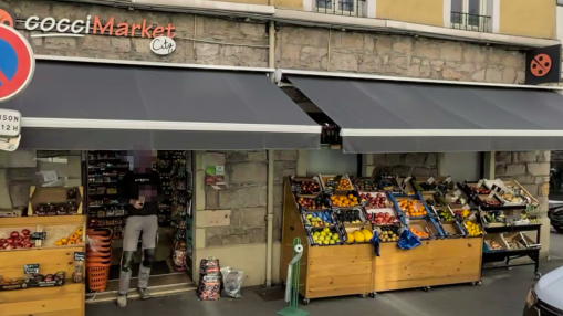 Deux adolescents repartent avec une bouteille de vodka : la sanction tombe pour cette épicerie près de Lyon Deux adolescents repartent avec une bouteille de vodka : la sanction tombe pour cette épicerie près de Lyon