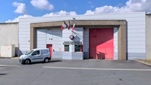 Prison de Villefranche-sur-Sa&ocirc;ne : un d&eacute;tenu retrouv&eacute; mort, la piste du suicide privil&eacute;gi&eacute;e
