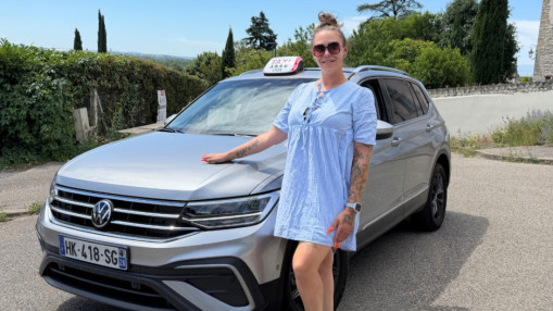 Lyon : elle lance un service de taxi m&eacute;dicalis&eacute; inclusif