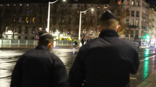 Lyon : le toxicomane bulgare mord un policier au bras