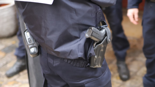 Lyon 8e : LFI propose une police sans arme l&eacute;tale, la l&eacute;galisation du cannabis et des espaces pour les barbecues