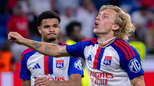 Mads Bidstrup, le marathonien/chien de la casse de l'OL fait d&eacute;j&agrave; tomber des records