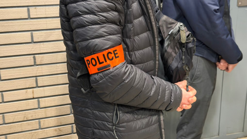 Trois habitants de V&eacute;nissieux interpell&eacute;s dans un quartier sous haute surveillance pr&egrave;s de Lyon :&nbsp;ce que les policiers ont d&eacute;couvert