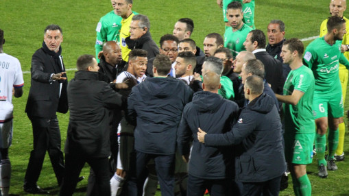 Mutilé par un engin explosif lors d'OL-ASSE en 2015 : une lourde amende requise contre l'employeur d'un stadier Mutilé par un engin explosif lors d'OL-ASSE en 2015 : une lourde amende requise contre l'employeur d'un stadier