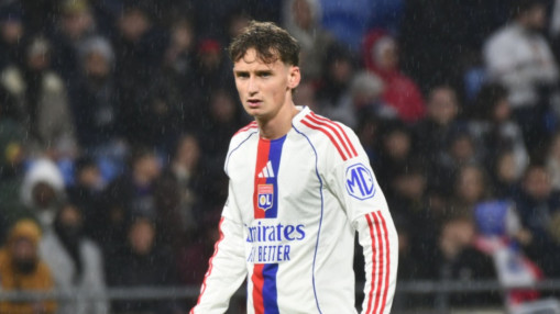 Ce milieu de terrain de l&rsquo;OL est convoit&eacute; par sept clubs en Angleterre