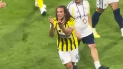Il avait chambré les supporters au Groupama Stadium : la sanction de Mattéo Guendouzi réduite après OL-Fenerbahçe Il avait chambré les supporters au Groupama Stadium : la sanction de Mattéo Guendouzi réduite après OL-Fenerbahçe