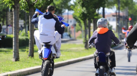Près de Lyon : des lignes de bus déviées à cause de rodéos Près de Lyon : des lignes de bus déviées à cause de rodéos