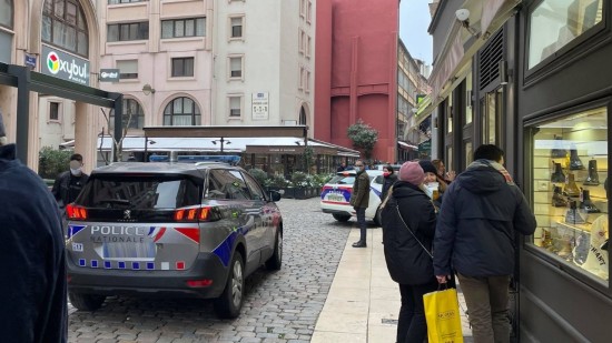 Rassemblements autour d'un verre à Lyon : la police en opération contrôle ce samedi