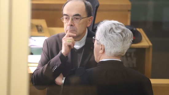 Justice : la relaxe du cardinal Barbarin à Lyon "mal fondée" ?