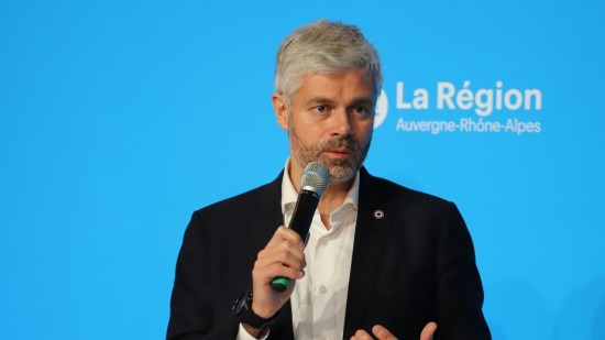 Éviter "une génération sacrifiée" : Laurent Wauquiez dévoile le dispositif régional pour aider les étudiants