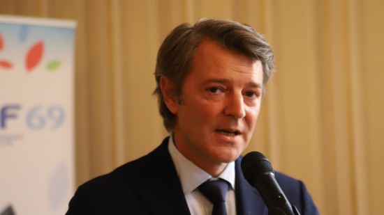 "Attaquer un maire, c'est attaquer la République" : François Baroin au chevet des maires menacés de la Métropole de Lyon