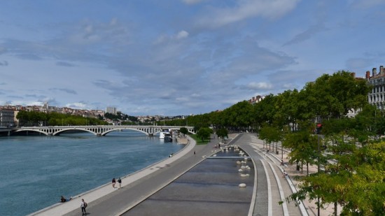 Les "sites très fréquentés" pourront rester ouverts ce week-end à Lyon