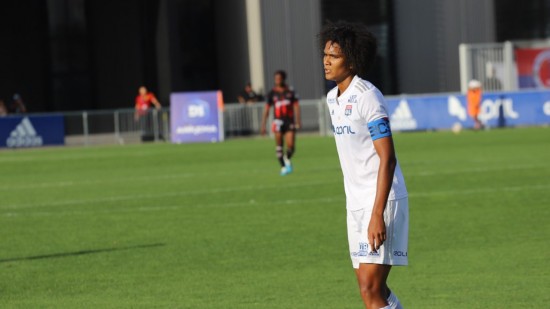 Ligue des Champions : l'OL féminin se qualifie pour les quarts mais perd Selma Bacha
