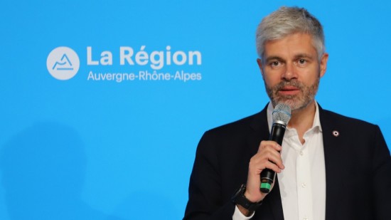Accusé de "favoritisme et copinage" à la Région, Laurent Wauquiez attaque Jean-François Debat en diffamation
