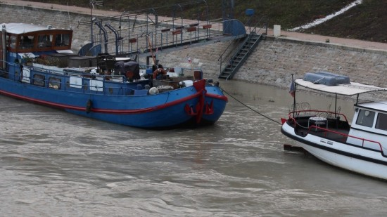 Lyon : interpellé cinq mois après avoir cambriolé une péniche