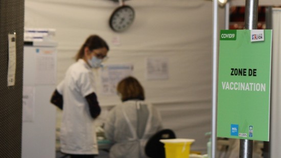 Covid-19 : 203 000 doses de vaccins allouées chaque semaine en avril en Auvergne-Rhône-Alpes