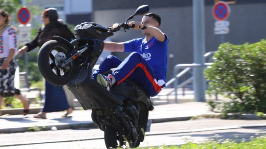 Lyon : des policiers caillassés lors d’un rodéo sauvage 