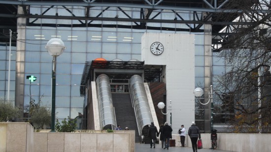 Lyon : l’ado sans ticket TCL prend la fuite puis donne un coup de poing au contrôleur qui le rattrape Lyon : l’ado sans ticket TCL prend la fuite puis donne un coup de poing au contrôleur qui le rattrape