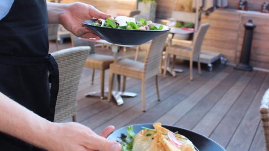 Lyon : la réouverture des terrasses gâchée par la météo ?