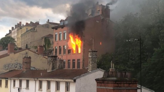 Lyon : un jeu d'enfant qui tourne mal à l'origine du terrible incendie de la montée Bonafous ?