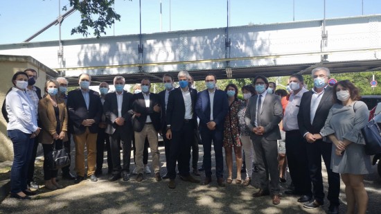 Régionales : Laurent Wauquiez "prêt à débloquer 5 millions d'euros" pour le pont de Vernaison