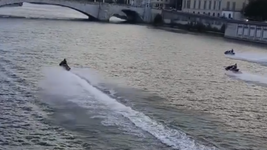 Lyon : et maintenant, place au rodéo fluvial en jet-ski en centre-ville !