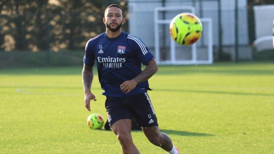 OL : la Juventus plus généreuse que le Barça pour Memphis ?