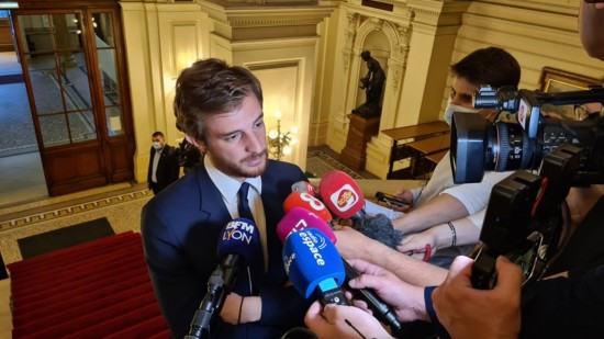 Auvergne-Rhône-Alpes : "Une assemblée régionale qui a une légitimité de moins en moins importante", regrette Andréa Kotarac (RN)