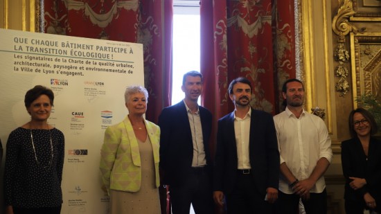 Lyon : végétalisation, rénovation énergétique, ville soutenable… ce que contient la "charte urbaine" signée par les Verts